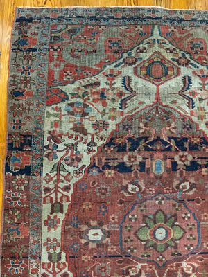 Antique Persian Heriz Serapi Wool Rug - 4' x 6'4"
