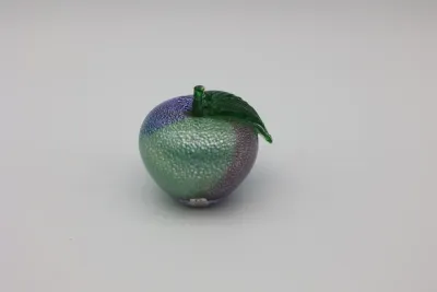 Gränna Glasbruk Swedish Art Glass Apple Paperweight