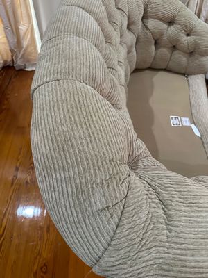 Kisabeth Furniture Custom Tufted Loveseat