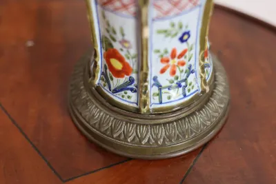 Hand-Painted Porcelain Floral Table Lamp