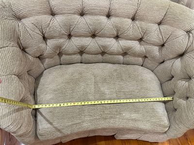 Kisabeth Furniture Custom Tufted Loveseat