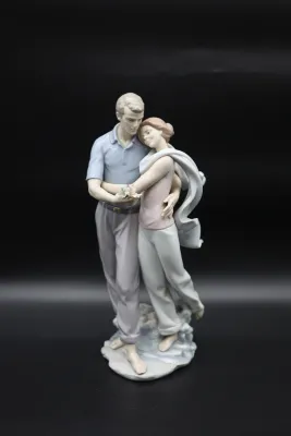 Lladró “You’re Everything to Me” Couple Figurine
