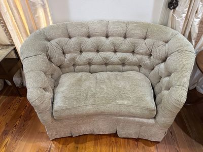 Kisabeth Furniture Custom Tufted Loveseat