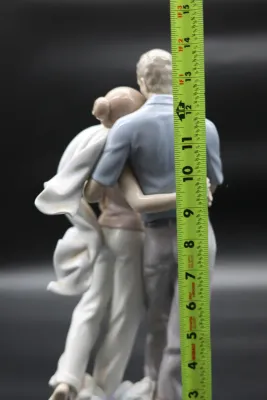Lladró “You’re Everything to Me” Couple Figurine