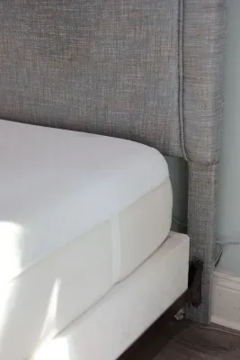 King Size Gray Upholstered Arched Headboard with Matress