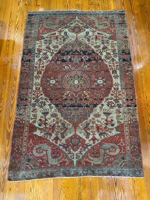Antique Persian Heriz Serapi Wool Rug - 4' x 6'4"