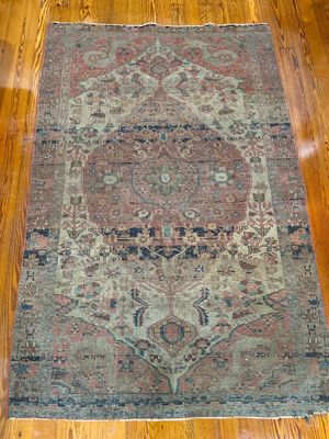 Antique Persian Heriz Serapi Wool Rug - 4' x 6'4"