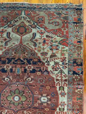 Antique Persian Heriz Serapi Wool Rug - 4' x 6'4"