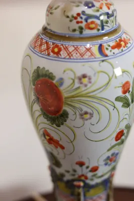 Hand-Painted Porcelain Floral Table Lamp