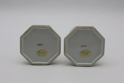 Andrea by Sadek Pink, White & Gold Porcelain Candlesticks