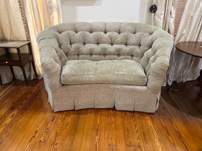 Kisabeth Furniture Custom Tufted Loveseat