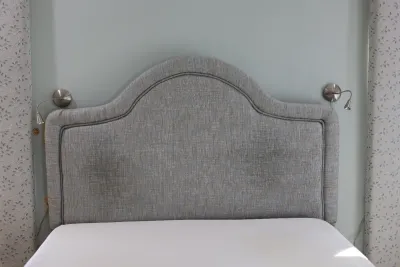 King Size Gray Upholstered Arched Headboard with Matress