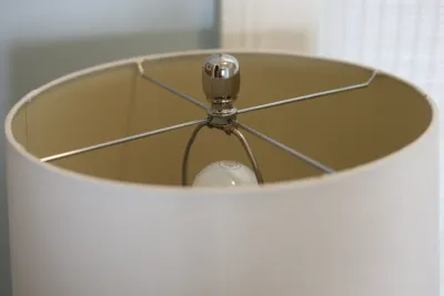 Contemporary White Table Lamp with Clear Base