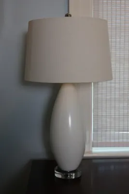Contemporary White Table Lamp with Clear Base