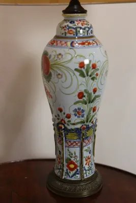 Hand-Painted Porcelain Floral Table Lamp