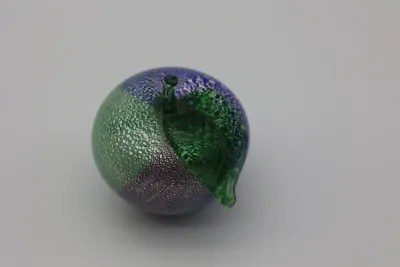 Gränna Glasbruk Swedish Art Glass Apple Paperweight
