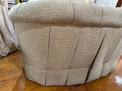 Kisabeth Furniture Custom Tufted Loveseat