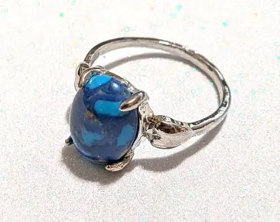 **NEW ARRIVAL** Size 9¾ BLUE & RUST "MOTTLED" Oval Cabochon 4-Prong Stone RING with a "PUFFY HEARTS" Band in a...