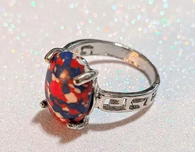 **NEW ARRIVAL** Size 6½ RED, WHITE & BLUE OVAL CABOCHON "Mottled" STONE 4-Prong RING with "Hollowed...