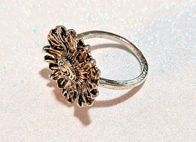 **NEW ARRIVAL** SIZE 6 Sunflower Ring in Silver Tone (2.5g)