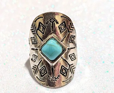 **NEW ARRIVAL** Size 5¼ Tilted SQUARE TURQUOISE Silver Colored RING with Graphic Design Prisms on Silver Tone Band (4.7g)