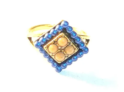 **NEW ARRIVAL** SIZE 7½ Gold Tone Ring with Blue and Tan Accents (3.1g)