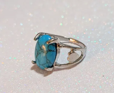**NEW ARRIVAL** Size 7½ BLUE "CRACKLED TURQUOISE" STYLE OVAL CABOCHON STONE 4-Prong RING with "Heart in the Middle"...