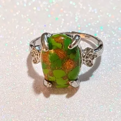 **NEW ARRIVAL** Size 7 GREEN & RUST "Mottled" Oval Cabochon 4-Prong Stone RING1 with a "3 PETALS" Band in a...