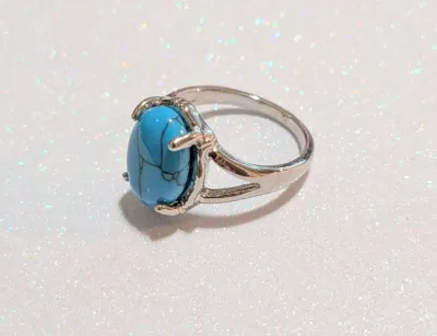 **NEW ARRIVAL** SIZE 9, Turquoise-Style Cabochon Ring in Silver Tone (4.5g)