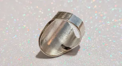 **NEW ARRIVAL** Size 5¼ Tilted SQUARE TURQUOISE Silver Colored RING with Graphic Design Prisms on Silver Tone Band (4.7g)