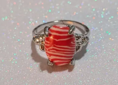 **NEW ARRIVAL** Size 7¼ RED & WHITE OVAL CABOCHON "Striped" STONE 4-Prong RING with "Triangle Branch" Style Band...