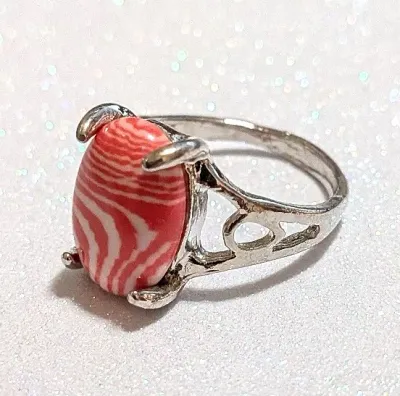 **NEW ARRIVAL** Size 7¾ ORANGE & WHITE "Striped" Oval Cabochon 4-Prong Stone RING with a "CIRCLE in the MIDDLE"...