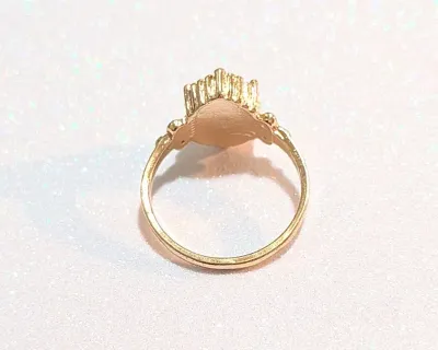 **NEW ARRIVAL** Size 8¼ GREEN OVAL GLASS STONE RING in a "Cupped" Setting with Triple Clear Stones Side Accents with a Gold...