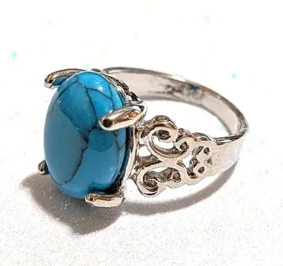 **NEW ARRIVAL** Size 6½ "CRACKLED" BLUE OVAL TURQUOISE STYLE RING with Side OPEN SWIRLS Band on a Silver Tone Setting (4.4g)