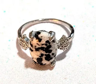 **NEW ARRIVAL** Size 10 BLACK & WHITE "Mottled" Oval Cabochon 4-Prong Stone RING3 with a "3 DOTS" Band in a...