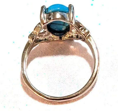 **NEW ARRIVAL** Size 9½ BLUE TURQUOISE STYLE RING with "Crackled" Oval Stone and Open Space2 Branch Sides on a Silver Tone Band...