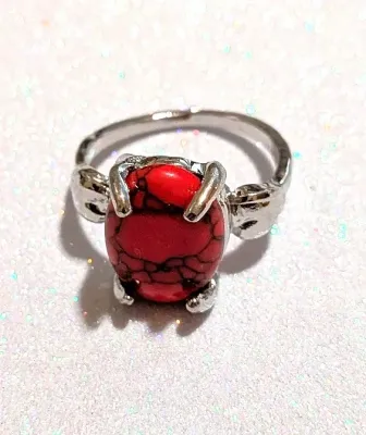 **NEW ARRIVAL** Size 6½ BRIGHT RED "Crackled" Oval Cabochon 4-Prong Stone RING with a "PUFFY HEARTS" Band in a Silver...