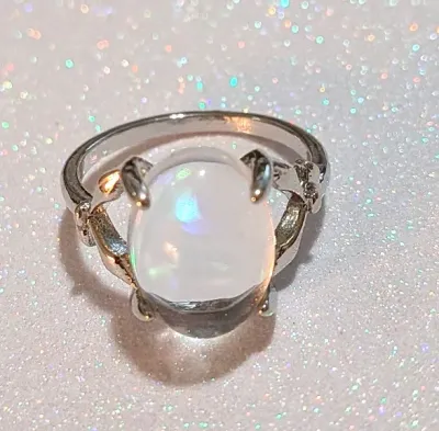 **NEW ARRIVAL** Size 7¼ CLEAR OVAL GLASS STONE 4-Prong RING with "Branch" Style Band on a Silver Tone Setting (3.1g)