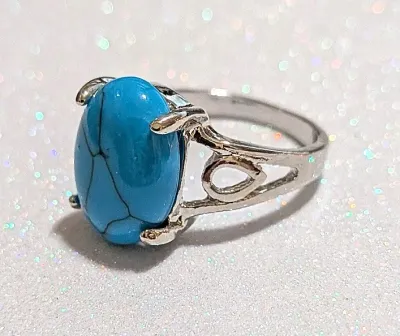 **NEW ARRIVAL** Size 7 BLUE "Crackled" Oval Cabochon 4-Prong Stone RING with a "CIRCLE in the MIDDLE" Band in a...