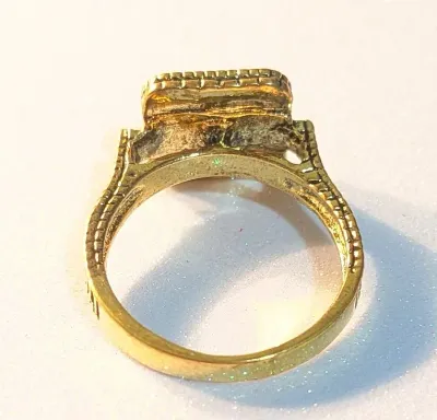 **NEW ARRIVAL** SIZE 10½ Gold Tone Ring with Blue Turquoise Style Center and Coral Tone FLOWER Accents (4.4g)