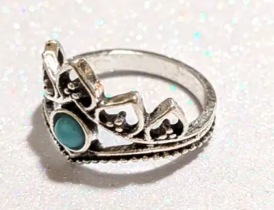 **NEW ARRIVAL** Size 7¼ Small BLUE ROUND Half-Globe TURQUOISE STYLE RING with "Heart Crown" Style on a Silver Tone Setting (2.2g)