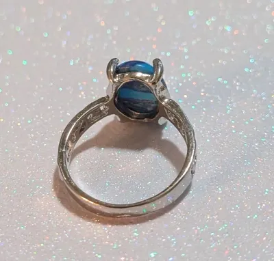 **NEW ARRIVAL** Size 8½ BLUE & RUST OVAL CABOCHON "Mottled" STONE 4-Prong RING with "Hollowed "G"raffic...