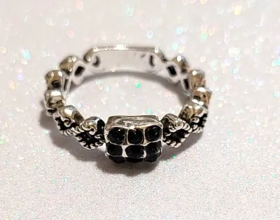 **NEW ARRIVAL** Size 6½ BLACK "CHECKERBOARD" STYLE RING with 9 Black Stones & "Wraparound Circles" Style Band on...