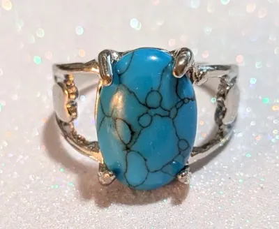 **NEW ARRIVAL** Size 7½ BLUE "CRACKLED TURQUOISE" STYLE OVAL CABOCHON STONE 4-Prong RING with "Heart in the Middle"...