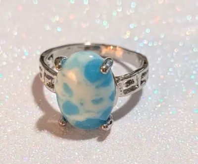 **NEW ARRIVAL** Size 7¾ BLUE & WHITE "CLOUDS" CABOCHON STONE 4-Prong RING with Hollowed "G"raphic Design Band on...