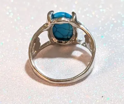 **NEW ARRIVAL** Size 7½ BLUE "CRACKLED TURQUOISE" STYLE OVAL CABOCHON STONE 4-Prong RING with "Heart in the Middle"...