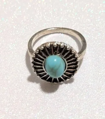 **NEW ARRIVAL** Size 6 Small "CRACKLED" BLUE OVAL TURQUOISE STYLE RING with Lots of "Spikes" on a Silver Tone &...