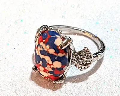 **NEW ARRIVAL** Size 5½ RED, WHITE & BLUE "Mottled" Oval Cabochon 4-Prong Stone RING1 with a "3 DOTS" Band in a...
