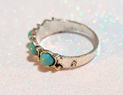 **NEW ARRIVAL** Size 7¾ BLUE TURQUOISE STYLE RING with "4 in a Row" Round Smooth Stones on a "Rough-Hewn" Silver Tone...