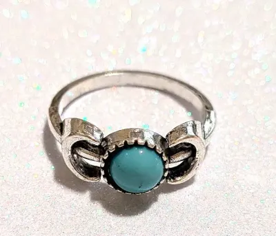 **NEW ARRIVAL** Size 7¼ BLUE TURQUOISE STYLE "Cupped" Half-Globe STONE RING with "Side Hooks" Band on a Silver Tone...